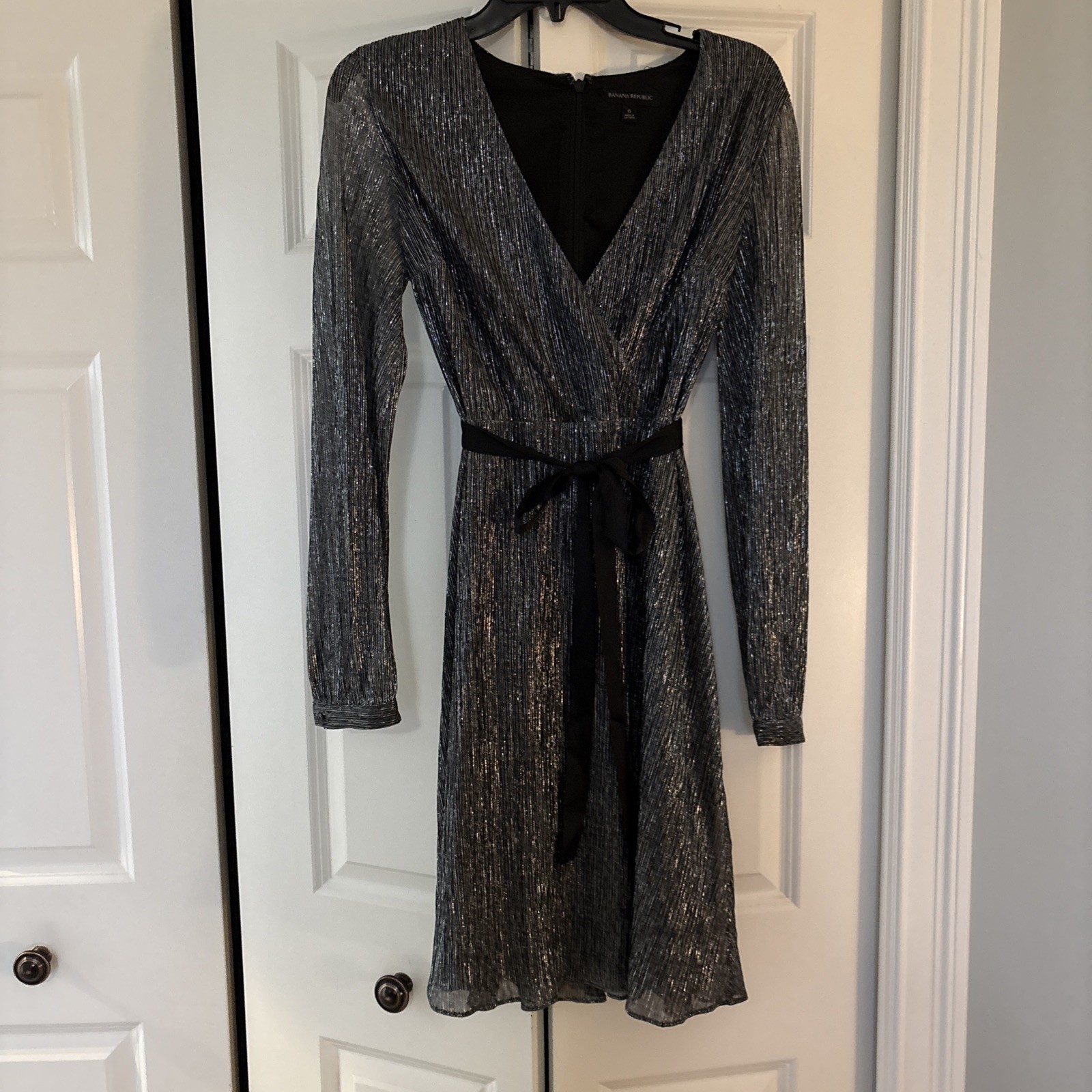Banana Republic Women's Gold Metallic Shimmer Dress Size 6, Long Sleeve, Lined