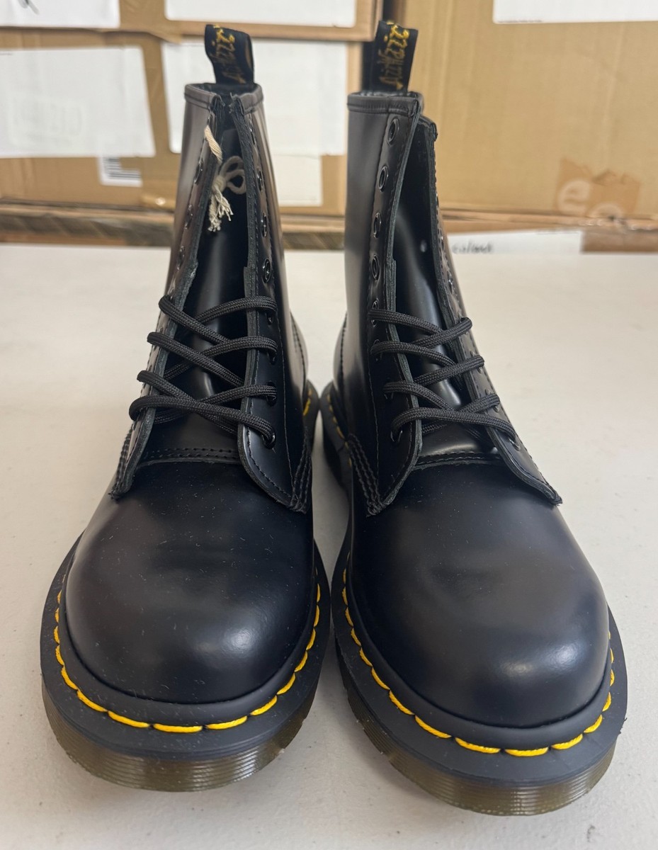 Dr. Martens 1460 Original Smooth Leather Lace Up Boots  display picture 3
