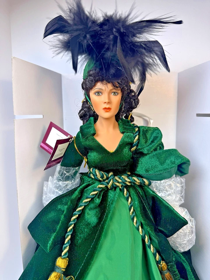 Ashton-Drake Scarlett “Dressed Like a Queen” Doll Talk of Tara Collection w/ Box - Image 3 of 4