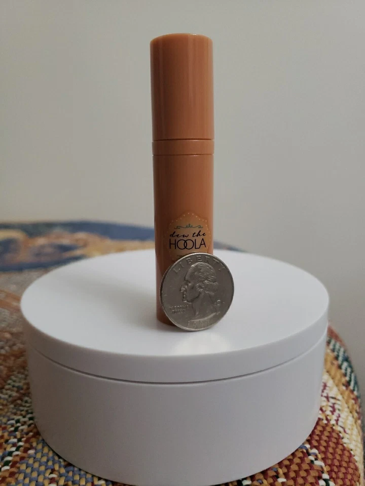 Benefit Dew The Hoola Soft Matte Liquid Bronzer for Face 0.23oz/7ml Full Size - Image 3 of 4