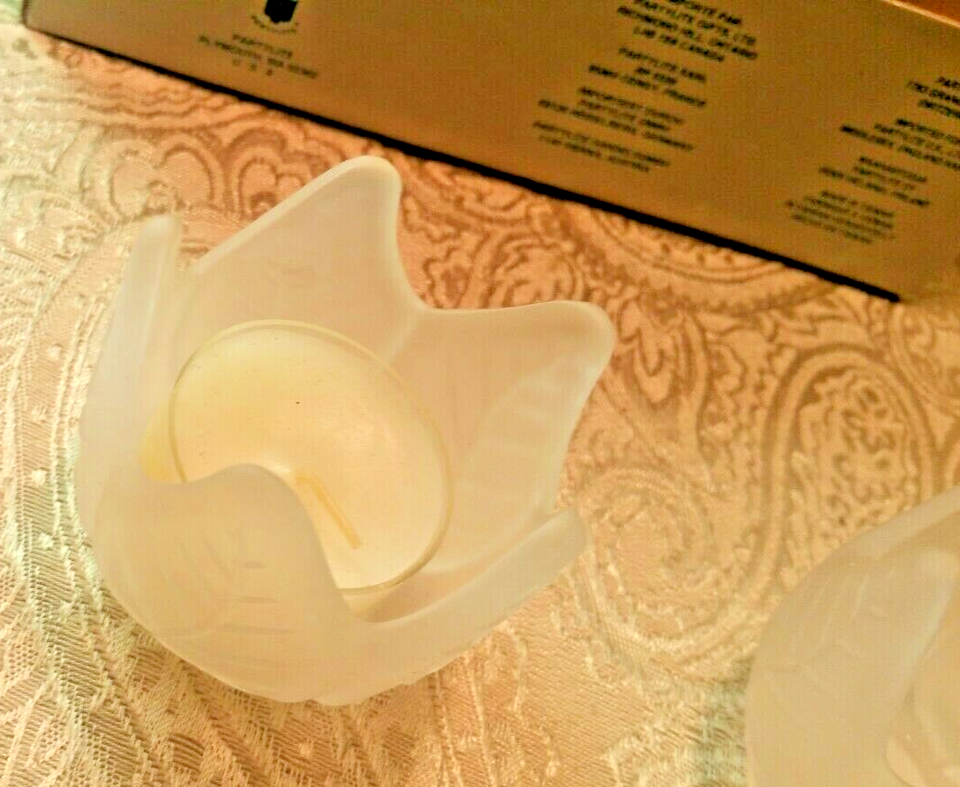 PartyLite P0290 Frosted Lotus Blossom Glass tealight Candle Holders