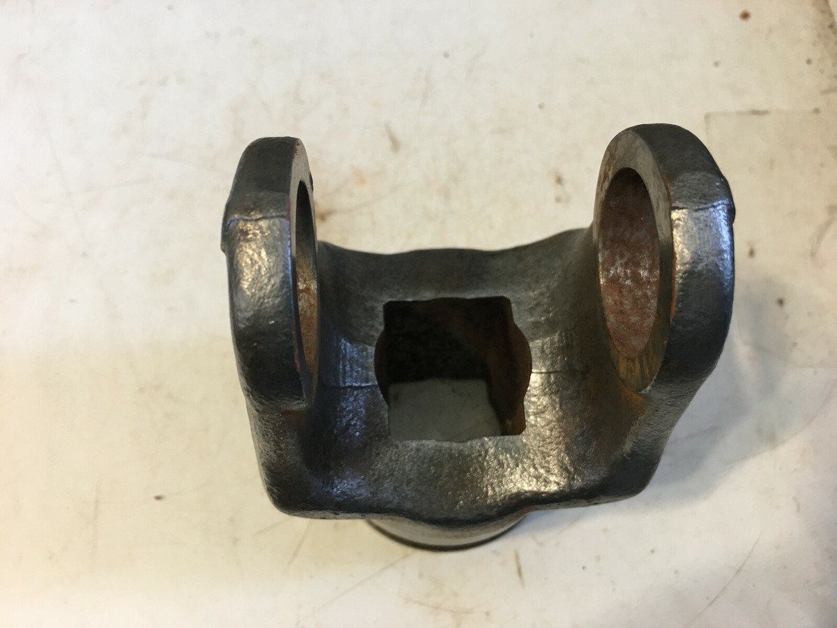 12NWY1618 - A New Weld On 12R PTO Yoke With 1 X 1-1/8 Hole