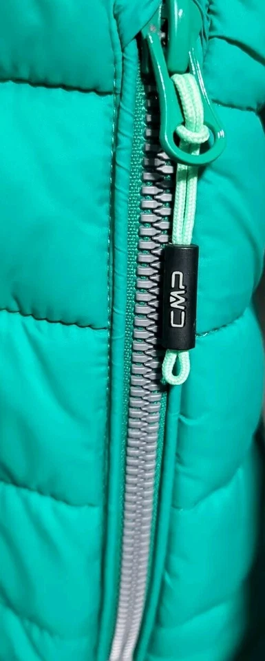 Chaqueta acolchada CMP Green Puffer en muy buena condición mediana/16 años/P2P 19" Foto 3 de 4
