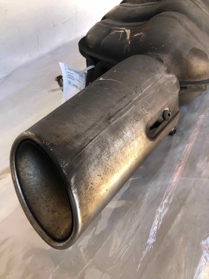 Mercedes Benz Clase C C300 2008-2012 silenciador escape pasajero derecho A204491210 Foto 3 de 4