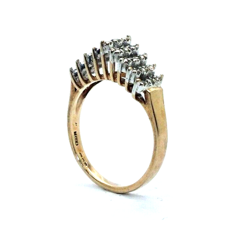 Anello In Oro Giallo 9 Carati Per Donne Con Una Miriade Di Diamanti, Taglia UK N - Foto 3 di 8