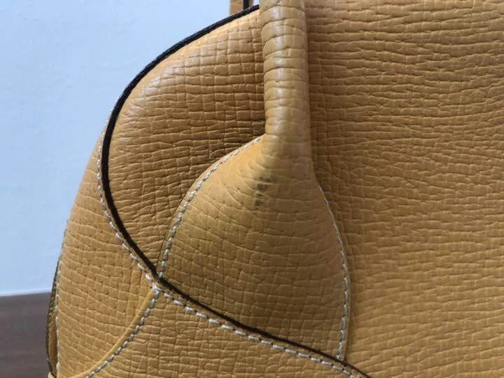 Borsa a mano LOEWE in pelle tracolla giallo polvere vintage usata Giappone