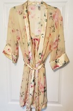 Delicates Nightgown Robe Size Small 2-Piece Sleepwear Peach Color w/Flowers