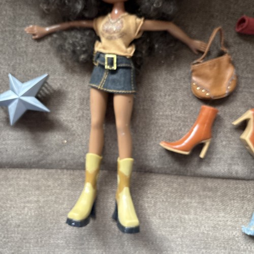Bambola Bratz Style It! Sasha Vintage 2001 MGA Originale Completo - Foto 3 di 7