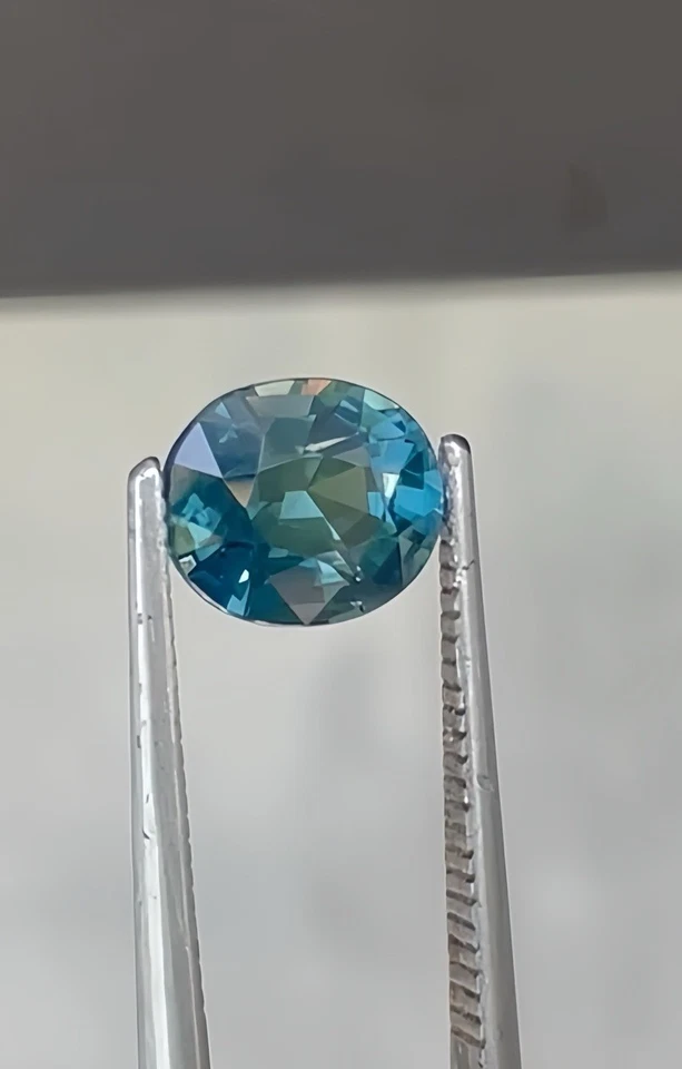 Natural Unheated Green/Teal Sapphire 1.55 CTs Round Cut loose Gemstone - Image 3 of 4