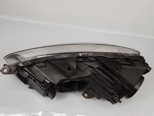 2010 Volkswagen Golf Right Xenon Headlight - Image 3 of 4