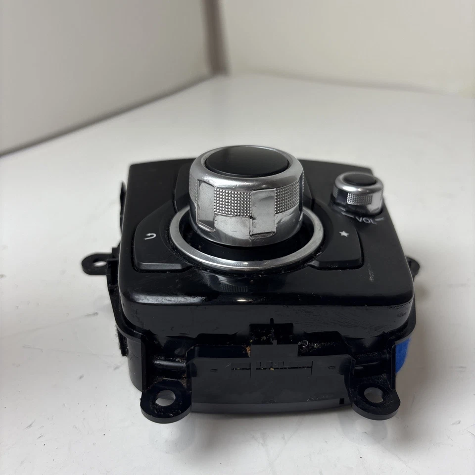 MAZDA 3 2015 consola central radio navegación interruptor de control BHN166CM0C fabricante original Foto 2 de 4