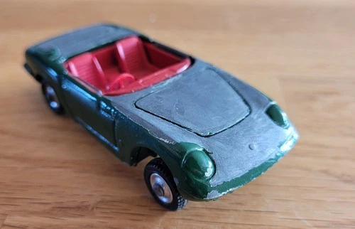 VINTAGE CORGI TOYS LOTUS ELAN S2 BRITISH RACING GREEN WITH RED INTERIOR