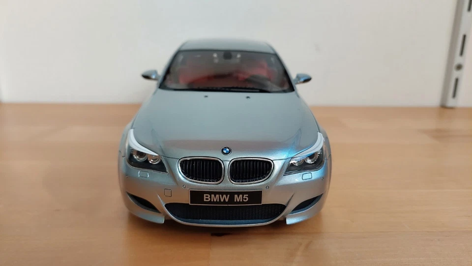 BMW M5 (E60) Ottomobile OT426 1:18 1 of 4000 - Immagine 2 di 4