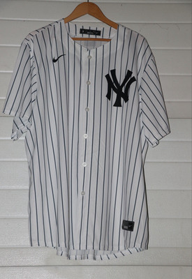 Nike New York Yankees Pinstripe Button Front MLB Baseball Jersey White/Navy XXL