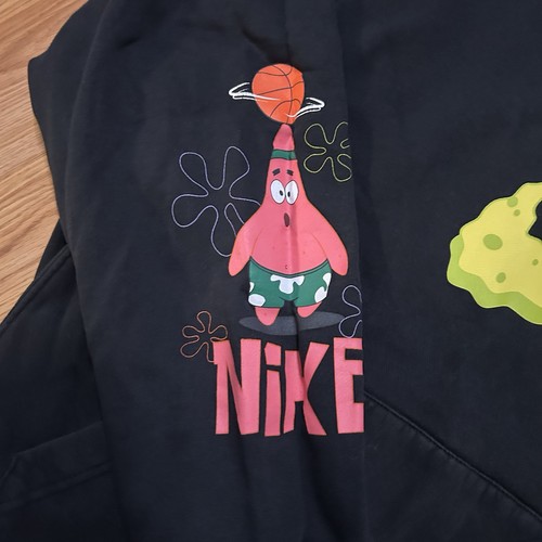 Sudadera con Capucha Nike Kyrie X Bob Esponja Negra Adulto XL Edición Limitada Colaboración - Imagen 4 de 9