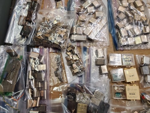 Large Lot of Vintage Radio Scanner Crystals for Ham Receivers Military Equipment - Picture 12 of 13
