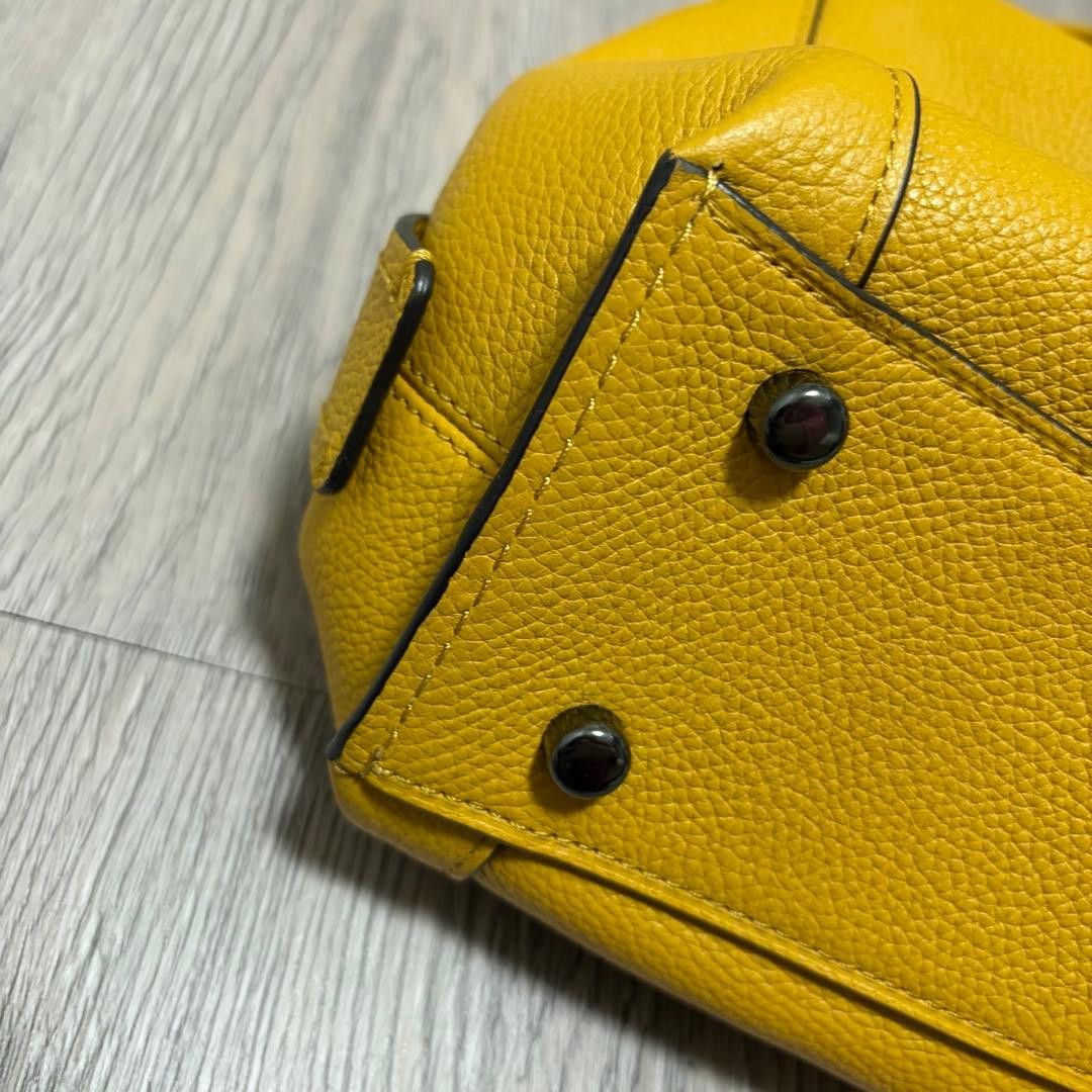COACH Yellow Leather Tote Bag Authentic Rare Condition Near Mint image 10