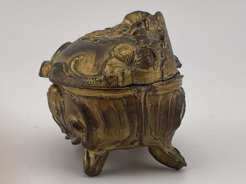 Antique Art Nouveau Jewelry Casket, Ring Trinket Box, Floral design, 2.25" - Picture 2 of 8