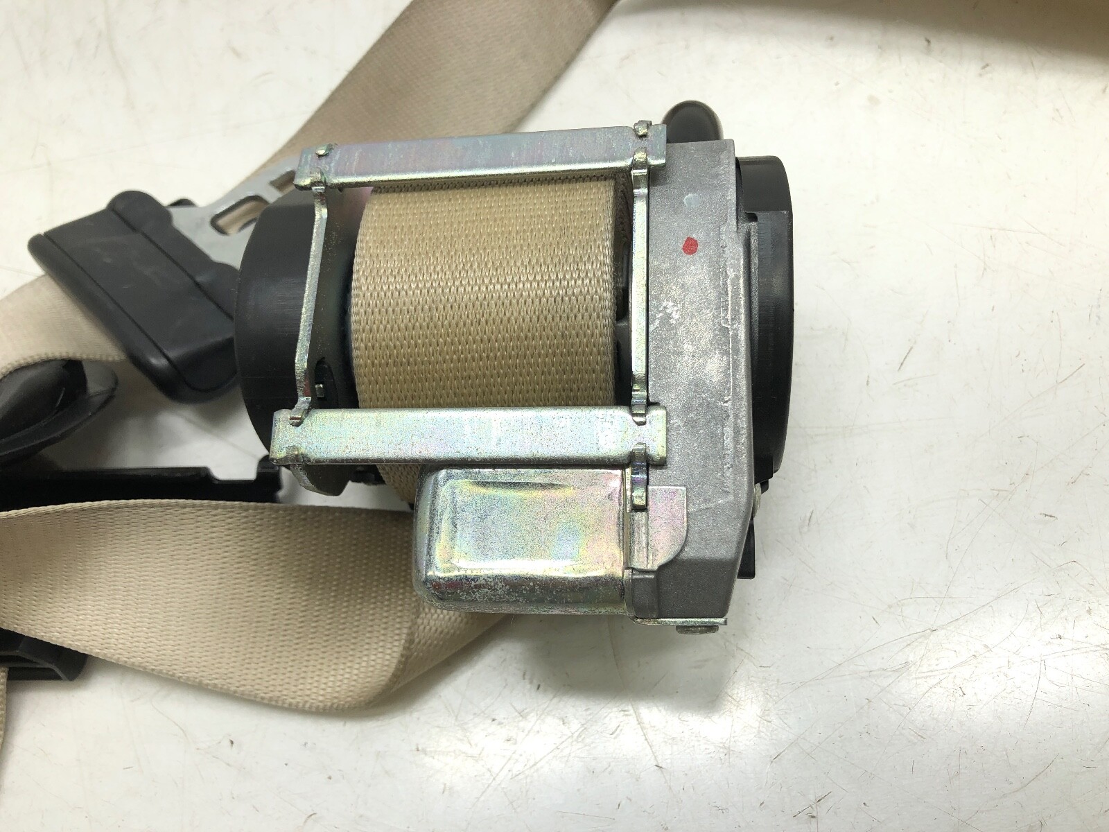 2014-2019 MASERATI GHIBLI S Q4 LEFT DRIVER FRONT SEATBELT RETRACTOR OEM.
