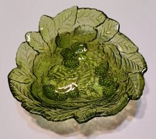 Vintage Green Glass Bowl with Grapes & Leaves 7"×7". No chips or cracks.