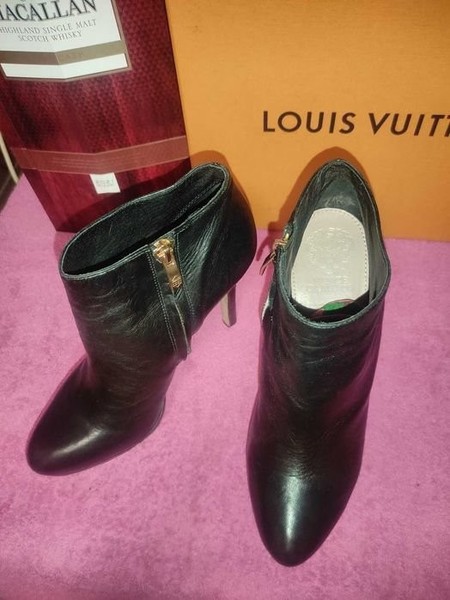 Women Vince Camuto Ankle Boots Black Leather 38.5