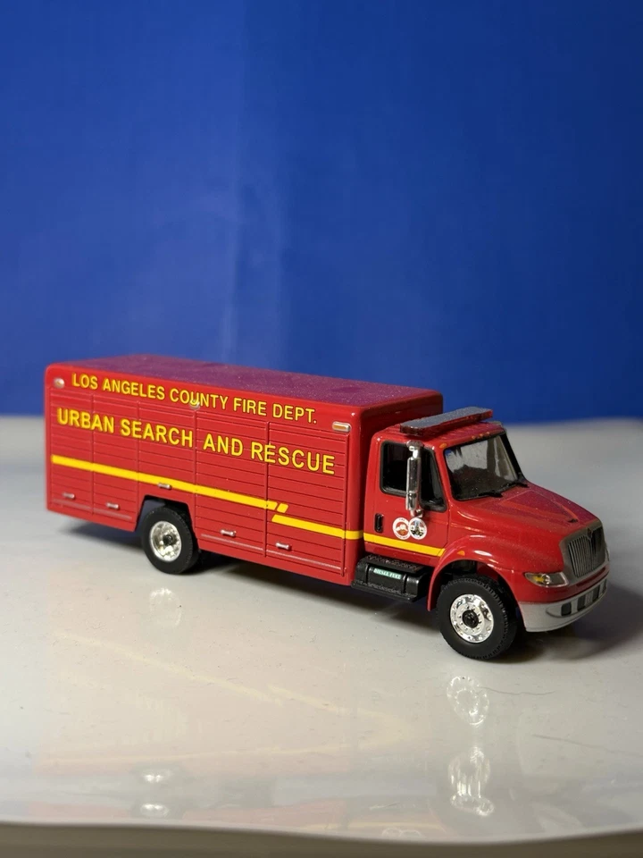 Greenlight 1:64 Durastar Custom Los Angeles County Fire Urban Search & Rescue - Image 2 of 4