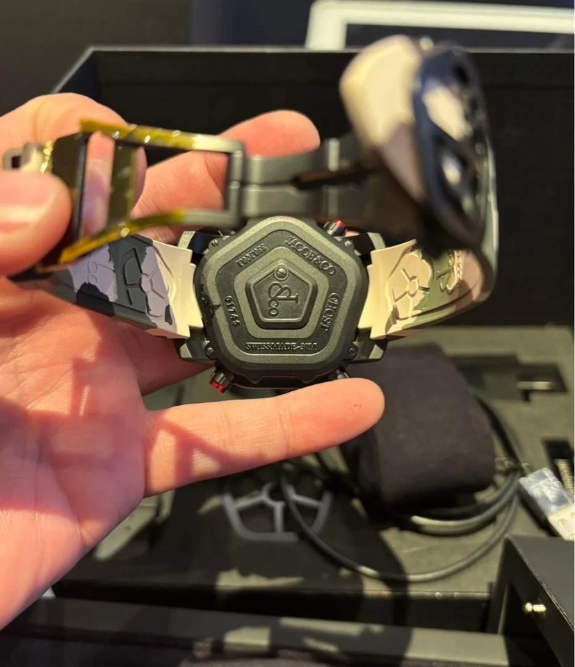 JACOB&Co Fantasma Militar Camuflaje Cuarzo Verde JC-GST-CAMOGR Foto 2 de 4