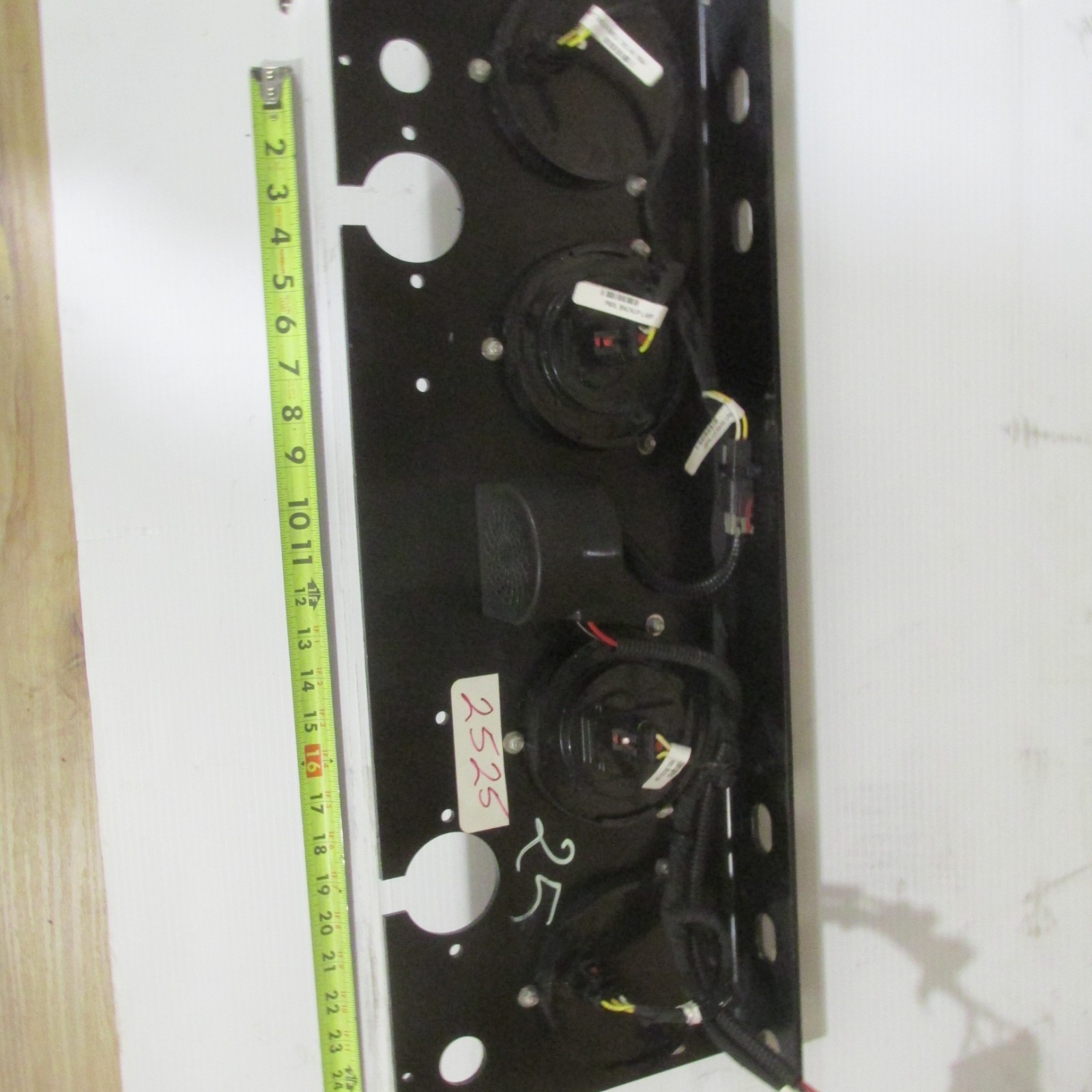 PACCAR GROTE TRUCK LED TAILLIGHT BAR PANEL W/ HARNESS & BACK-UP ALARM PETERBILT