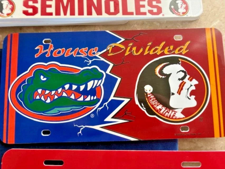 FSU Lot - 4 FLORIDA STATE SEMINOLES VINTAGE LICENSE PLATES & HOLDERS - Image 4 of 4