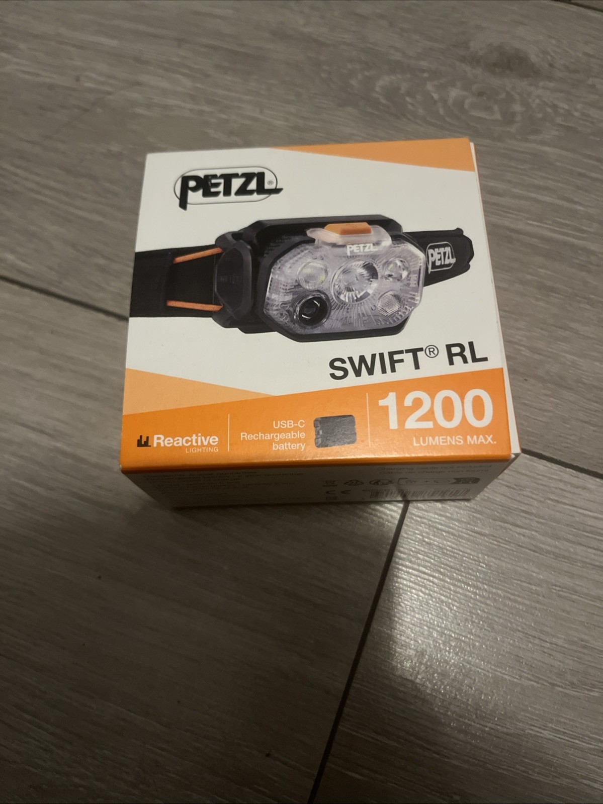 Petzl Head Torch Swift RL 1200 Lumens Black Rechargeable Brand New