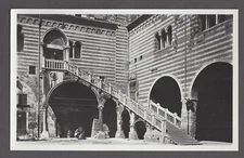 Verona Cortile & Scala della Ragione RPPC Palazzo della Ragione