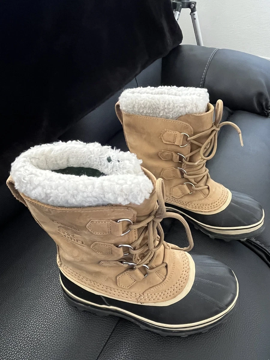 Vintage Sorel Caribou Insulated Winter Boots - Tan & Black with Cream Fur size:6 SOREL Caribou Tan Leather Black Rubber Insulated Winter Snow  main image 2