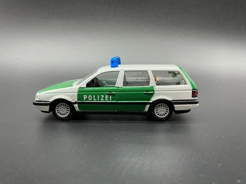 Schabak 1/43 VW Passat B3 Estate - Polizei
