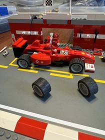 Lego 8375 Ferrari F1 Pit Set Vintage