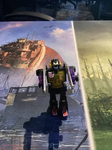 Transformers Kickback G1 Vintage 1980s Takara Decepticon Insecticon Figure