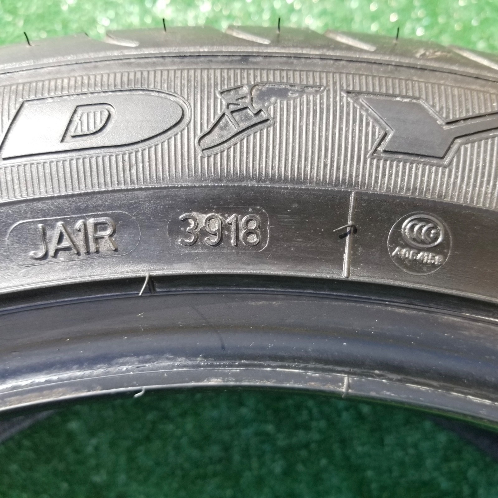 255/45R20 Goodyear EfficientGrip Tire ROF 255/45R-20 Rolls-Royce Ghost 85%
