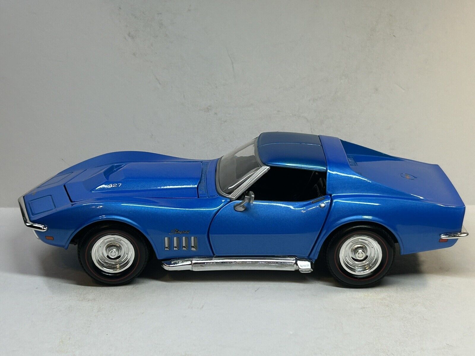 Hot Wheels Hall Of Fame 1969 Corvette 427 Stingray Blue 1:18 Die Cast