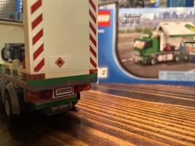 LEGO CITY: Cargo Truck (60020) 100% Complete w/Box and Manuals