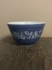 Vintage Pyrex, Colonial Mist, 750mL mixing bowl; 401