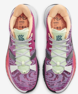 kyrie shoes size 7