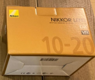 Nikon wide-angle zoom lens AF-P DX NIKKOR 10-20mm f / 4.5-5.6G VR Nikon DX New