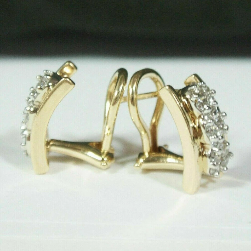 Aretes para mujer de diamantes de corte redondo VVS1/D de 2,50 quilates con acabado en oro amarillo de 14 k Foto 4 de 4