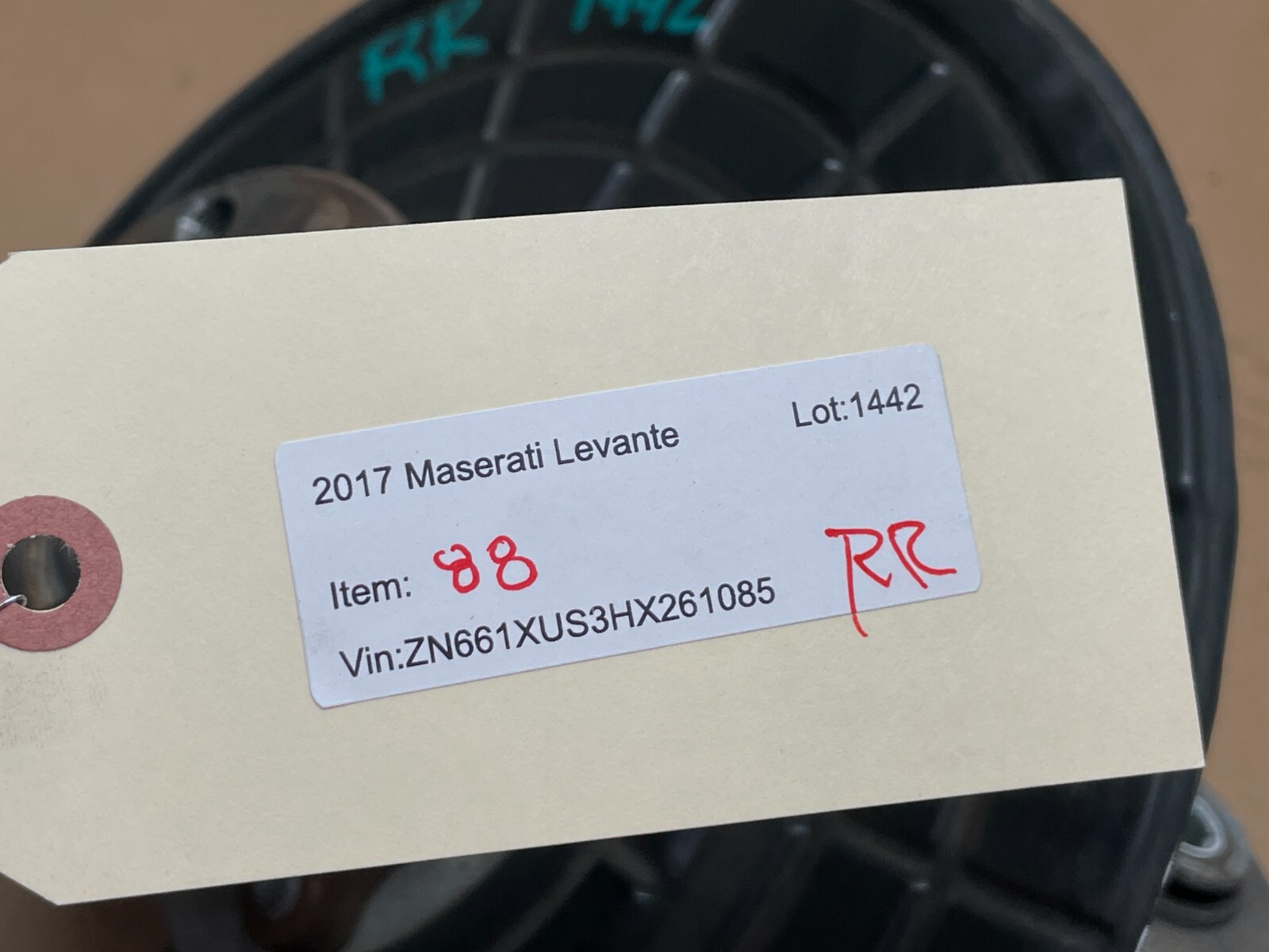 2017 2018 Maserati Levante Rear Right Passenger Spindle Knuckle Hub AWD 1442 OEM