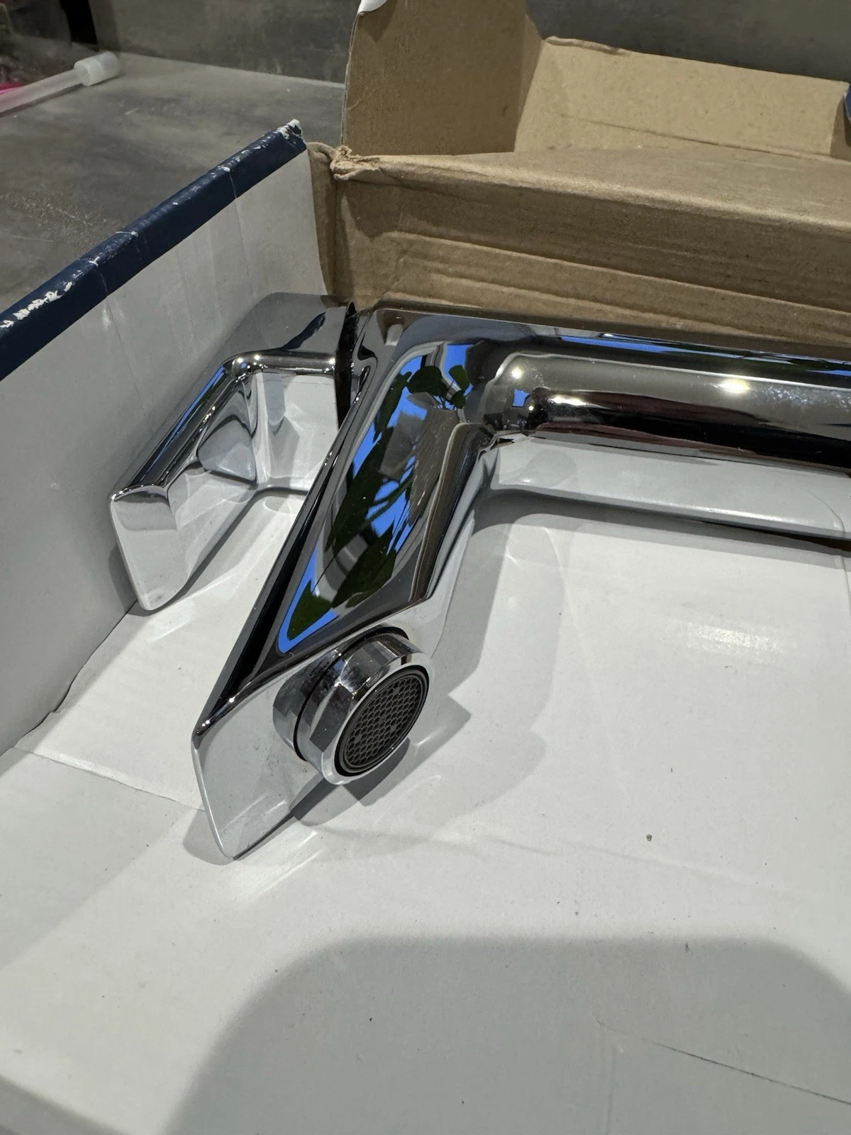 Ideal Tesi Standard Basin Mixer Chrome Tap A6592AA New Box Slightly Damaged 4