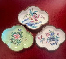 Three Beautiful Early 1900 Chinese Quatrefoil Shaped Canton Enamel Copper Dishes