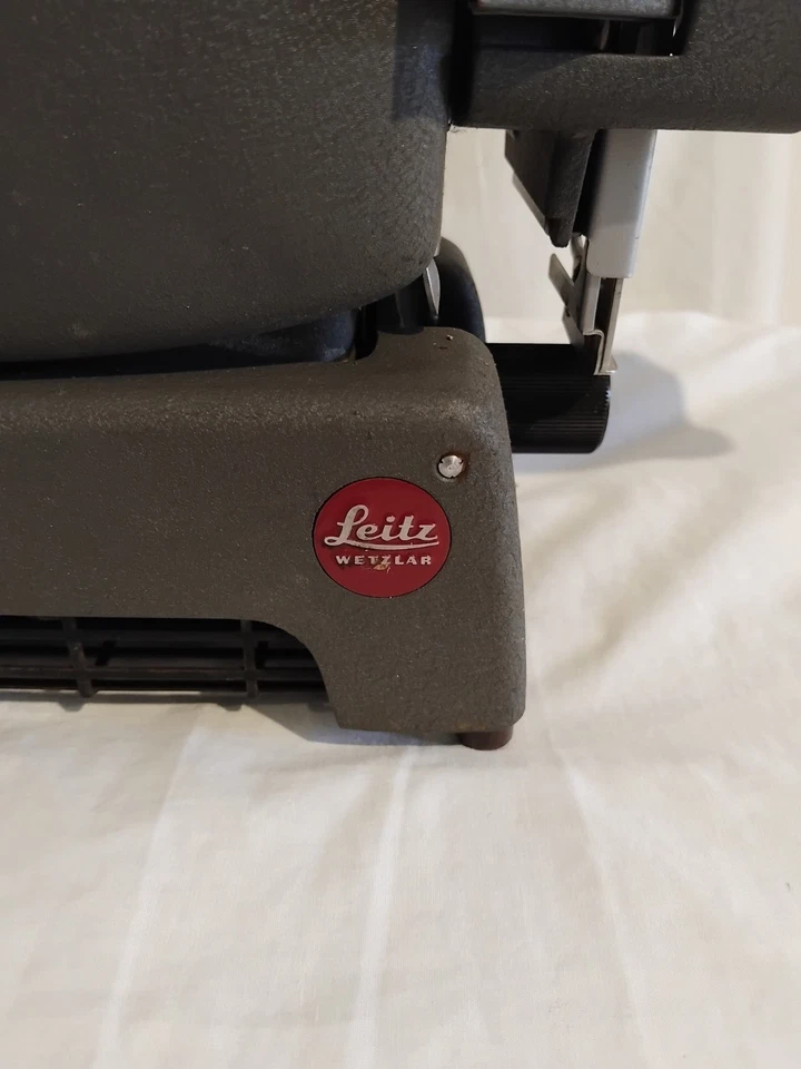 Vintage Leitz Wetzlar Germany Prado Slide Projector - Made In Germany. Untested - Image 3 of 4