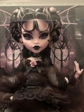 Monster High Draculaura Doll Vampire Heart NIB