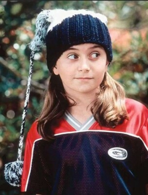 BEAUTIFUL ALYSON STONER 8x10 Photo