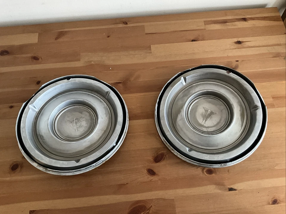 Tapacubos Oldsmobile F-85 Cutlass GM 1961 Foto 4 de 4