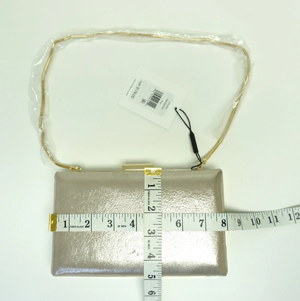 Bolso sin asas Calvin Klein para mujer pequeño de noche mica dorado metálico $178 Foto 3 de 4